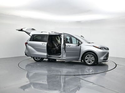 2024 Toyota Sienna Platinum 7 Passenger