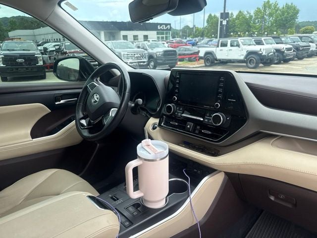 2021 Toyota Highlander XLE