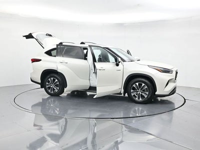 2021 Toyota Highlander Hybrid XLE