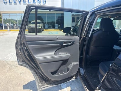 2024 Toyota Highlander XLE