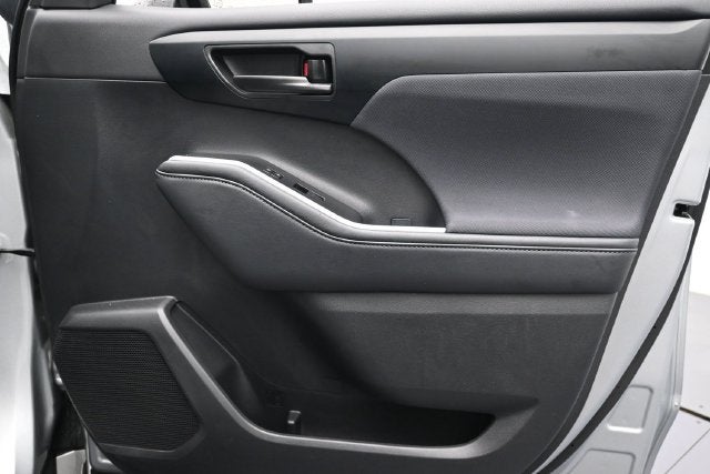 2025 Toyota Highlander LE
