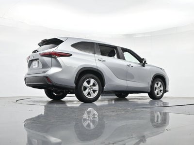 2025 Toyota Highlander LE