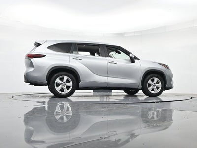 2025 Toyota Highlander LE