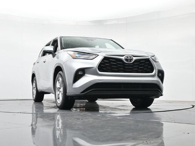 2025 Toyota Highlander LE