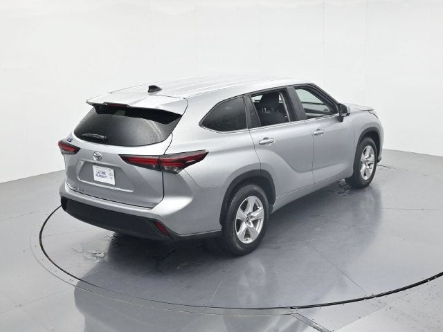 2025 Toyota Highlander LE