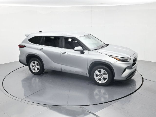 2025 Toyota Highlander LE