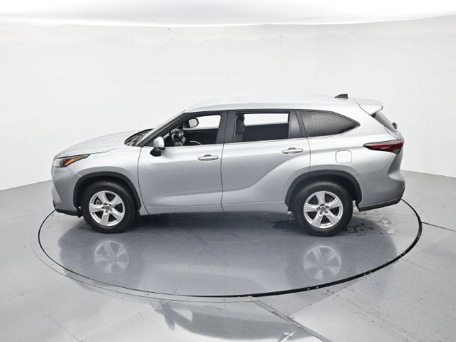 2025 Toyota Highlander LE