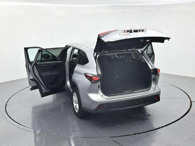 2025 Toyota Highlander LE
