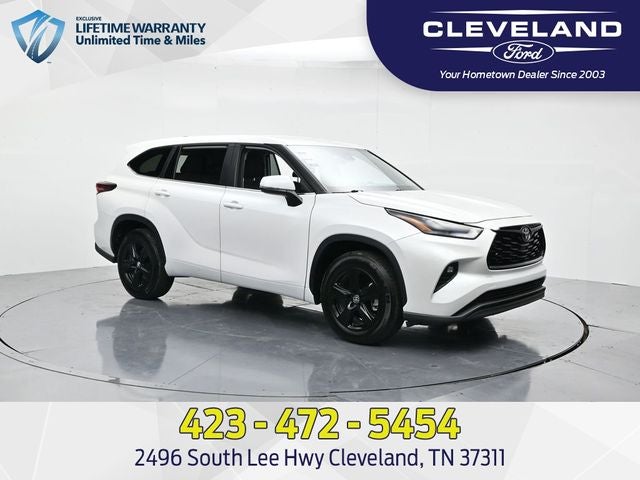 2024 Toyota Highlander LE