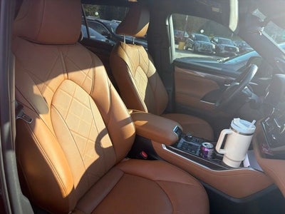 2024 Toyota Highlander Platinum