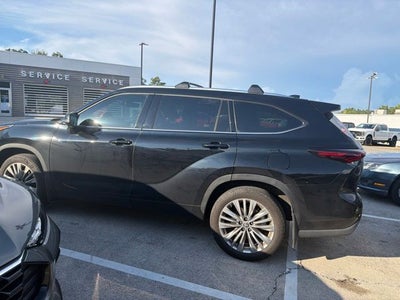 2024 Toyota Highlander Platinum
