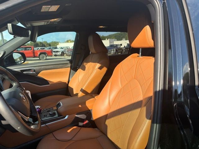 2024 Toyota Highlander Platinum