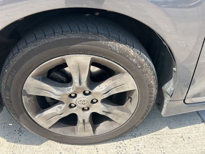 2013 Toyota Sienna SE 8 Passenger
