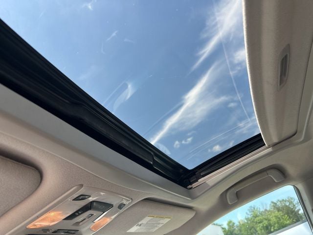 2013 Toyota Sienna SE 8 Passenger