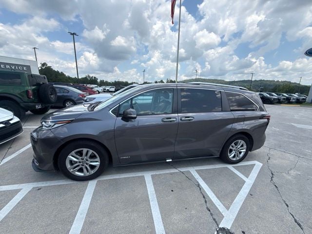 2021 Toyota Sienna Limited 7 Passenger