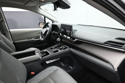 2021 Toyota Sienna Limited 7 Passenger