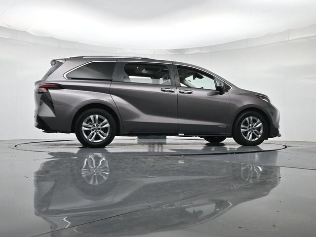 2021 Toyota Sienna Limited 7 Passenger