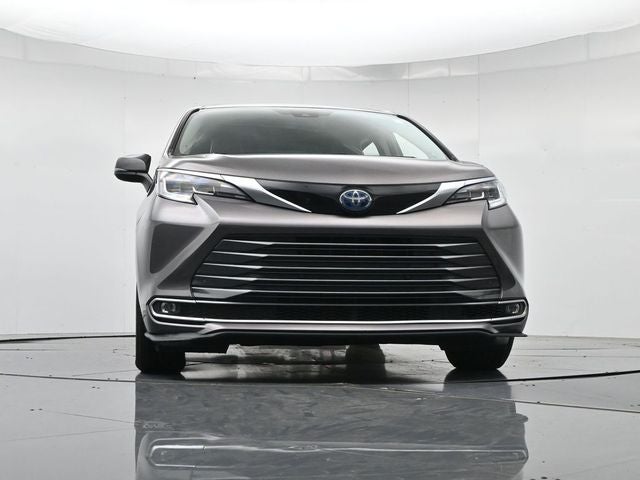 2021 Toyota Sienna Limited 7 Passenger