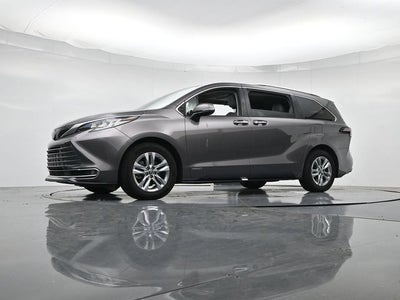 2021 Toyota Sienna Limited 7 Passenger