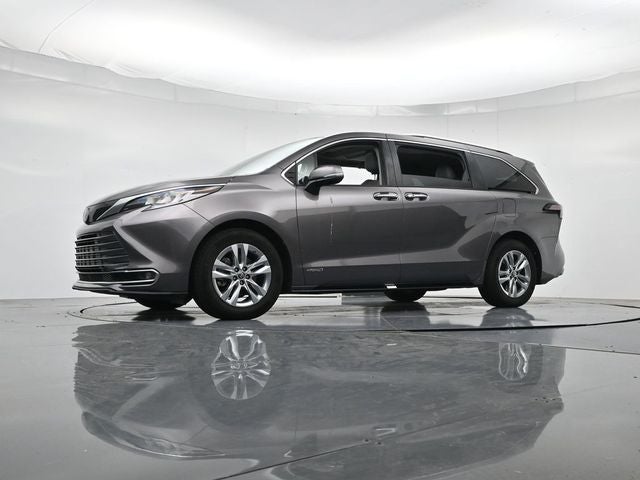 2021 Toyota Sienna Limited 7 Passenger