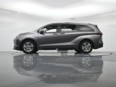 2021 Toyota Sienna Limited 7 Passenger