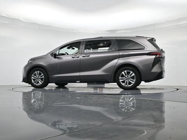 2021 Toyota Sienna Limited 7 Passenger