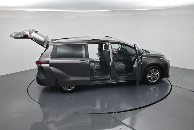 2021 Toyota Sienna Limited 7 Passenger