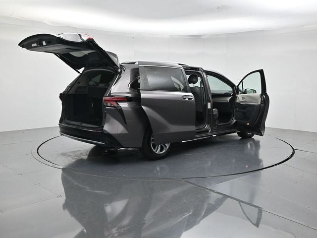 2021 Toyota Sienna Limited 7 Passenger