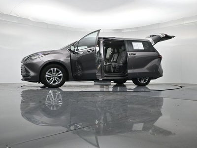 2021 Toyota Sienna Limited 7 Passenger