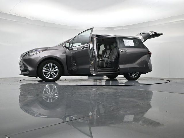 2021 Toyota Sienna Limited 7 Passenger