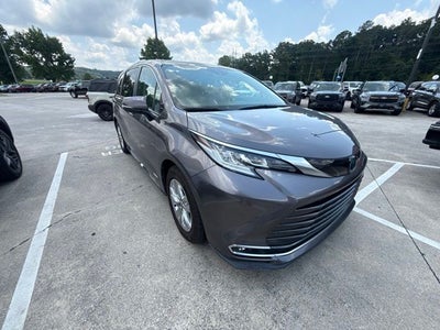 2021 Toyota Sienna Limited 7 Passenger