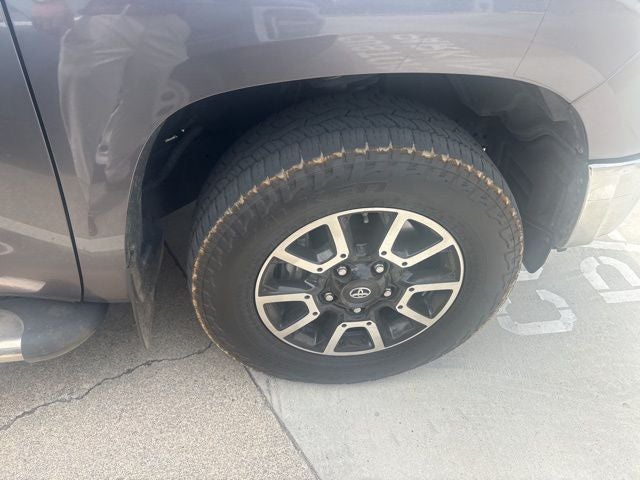 2014 Toyota Tundra SR5