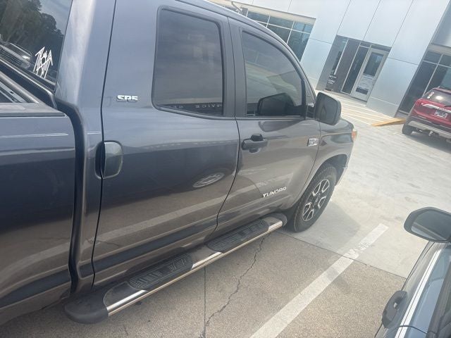 2014 Toyota Tundra SR5