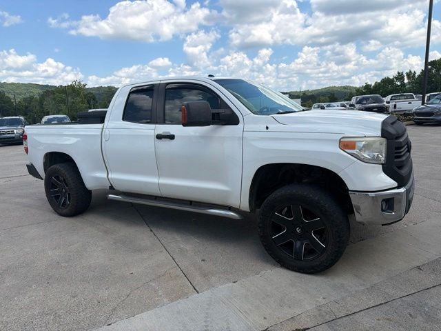 2017 Toyota Tundra SR5