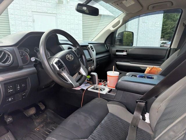 2017 Toyota Tundra SR5