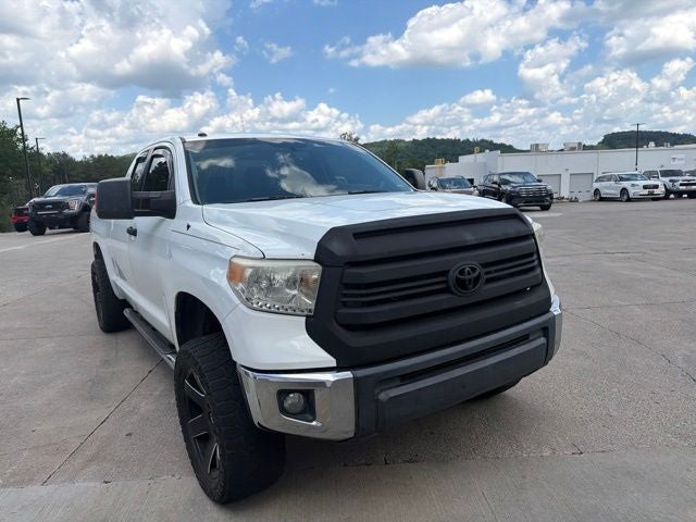 2017 Toyota Tundra SR5