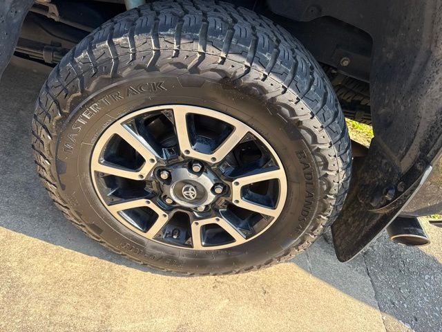 2017 Toyota Tundra SR5