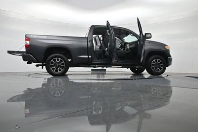 2017 Toyota Tundra SR5
