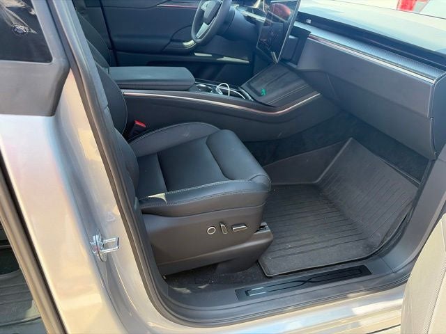 2026 Tesla Model X Plaid