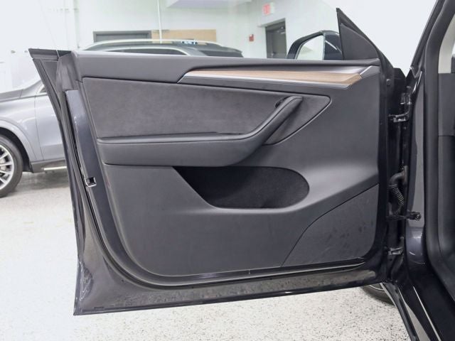 2025 Tesla Model Y Long Range