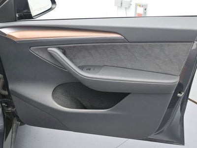 2024 Tesla Model Y Performance