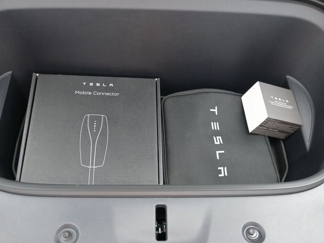2024 Tesla Model Y Performance