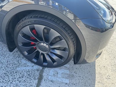 2024 Tesla Model Y Performance