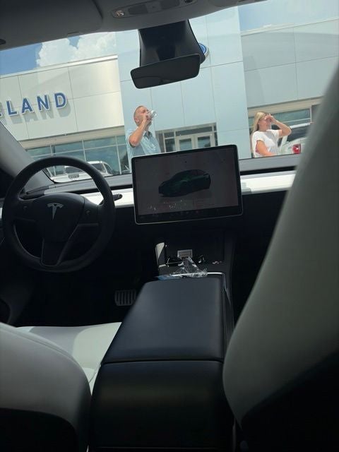 2024 Tesla Model Y Performance