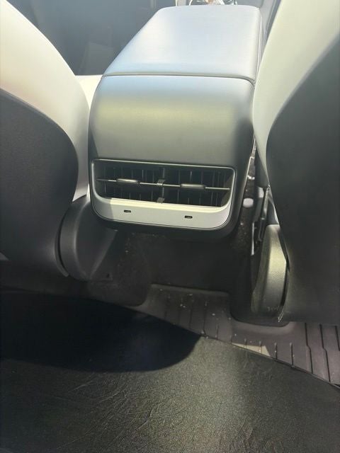 2024 Tesla Model Y Performance