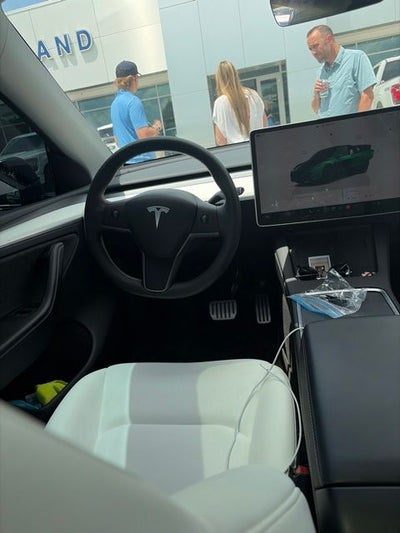 2024 Tesla Model Y Performance