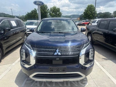 2023 Mitsubishi Outlander SE