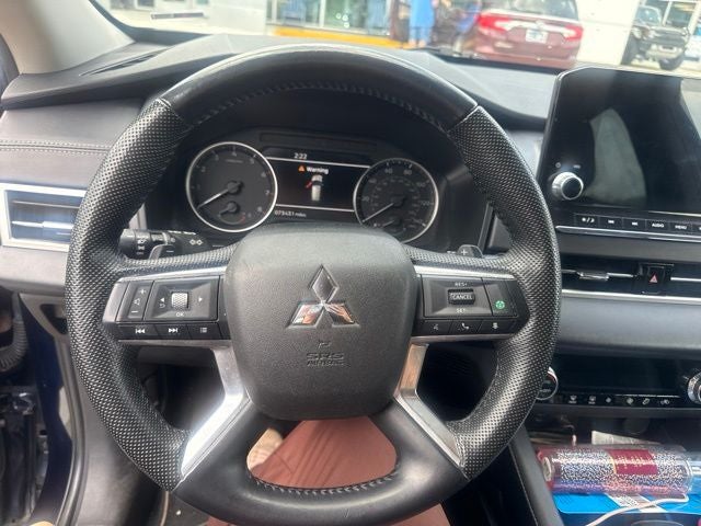 2023 Mitsubishi Outlander SE