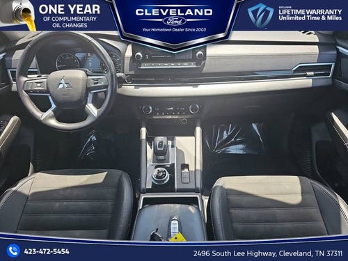 2025 Mitsubishi Outlander SE