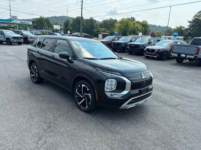 2024 Mitsubishi Outlander SE